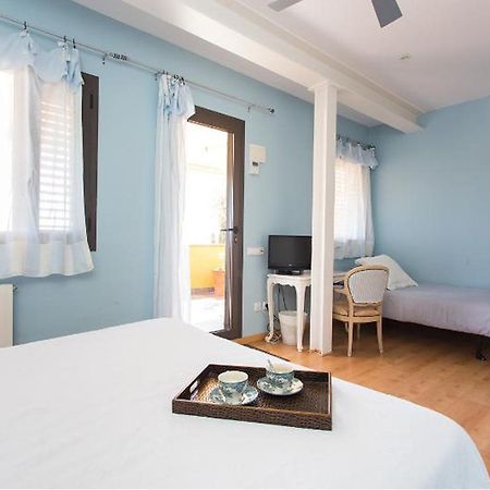 Anita'S Bed And Breakfast Барселона Екстериор снимка
