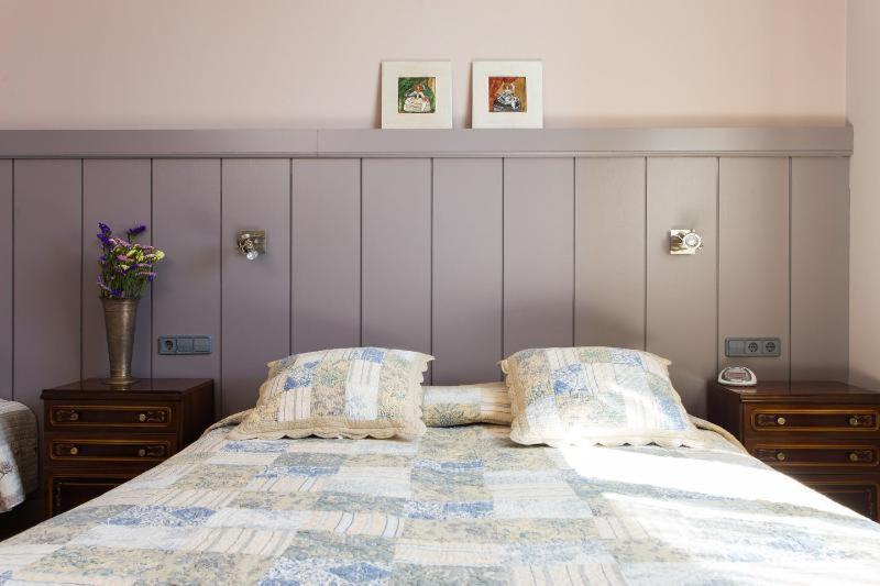 Anita'S Bed And Breakfast Барселона Екстериор снимка
