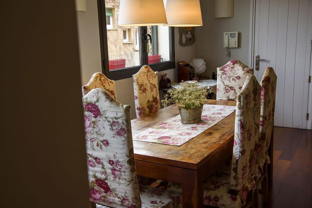Anita'S Bed And Breakfast Барселона Екстериор снимка