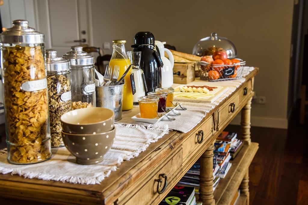 Anita'S Bed And Breakfast Барселона Екстериор снимка