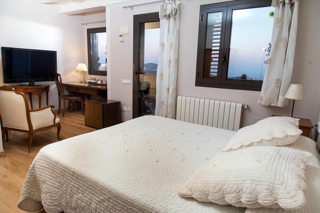 Anita'S Bed And Breakfast Барселона Екстериор снимка